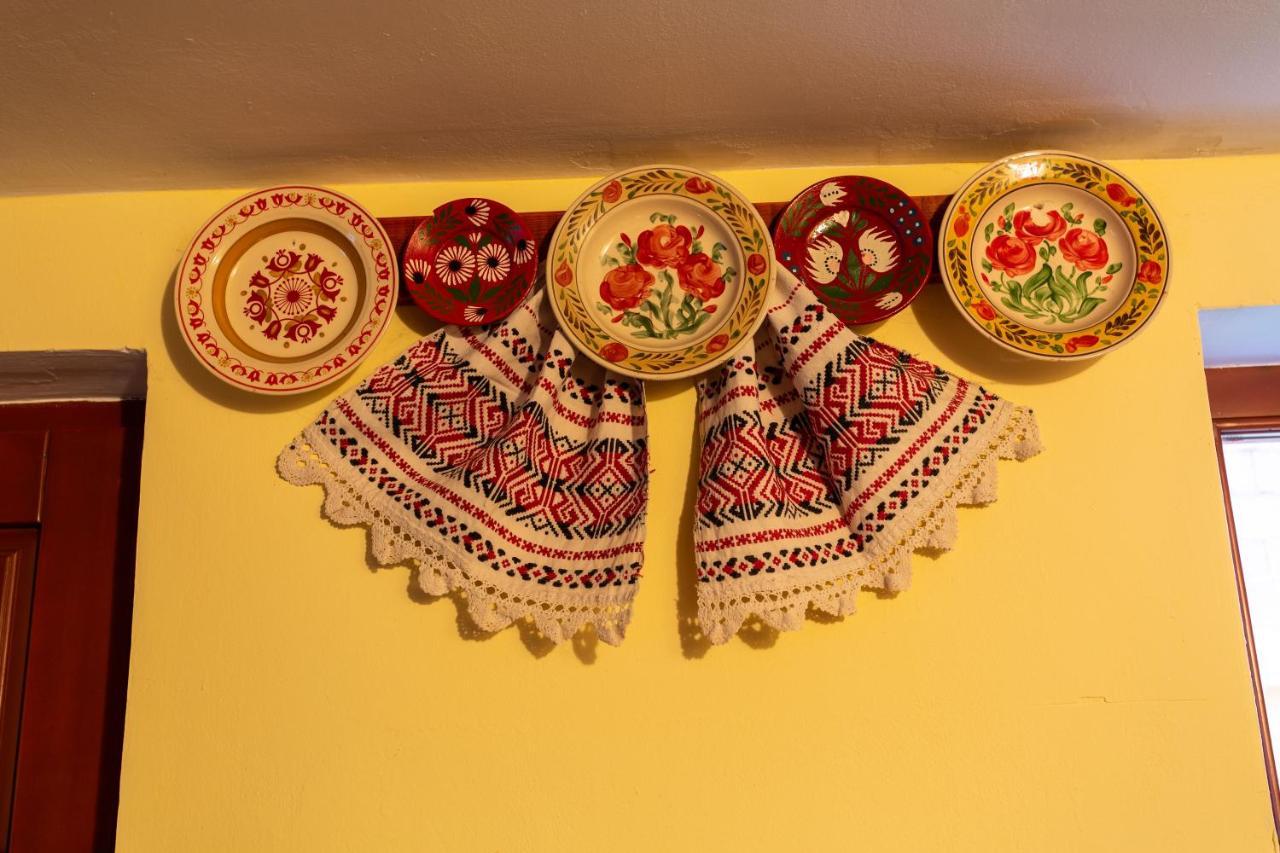 Pensiunea Casa Porojan Baile 1 Mai Esterno foto